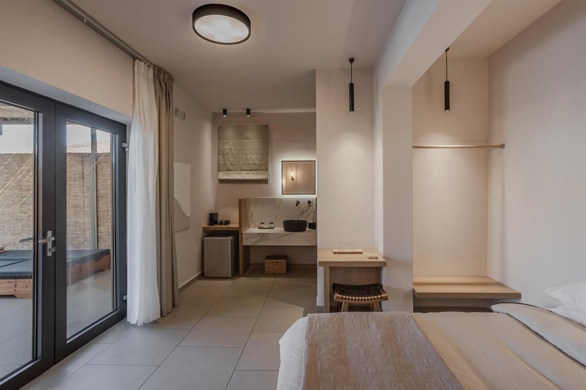 Amal Kythnos Suites Exterior foto
